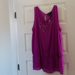 Violet sleeveless blouse